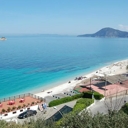 Azzurro Mare بيت للعطل بورتوفيرّايو